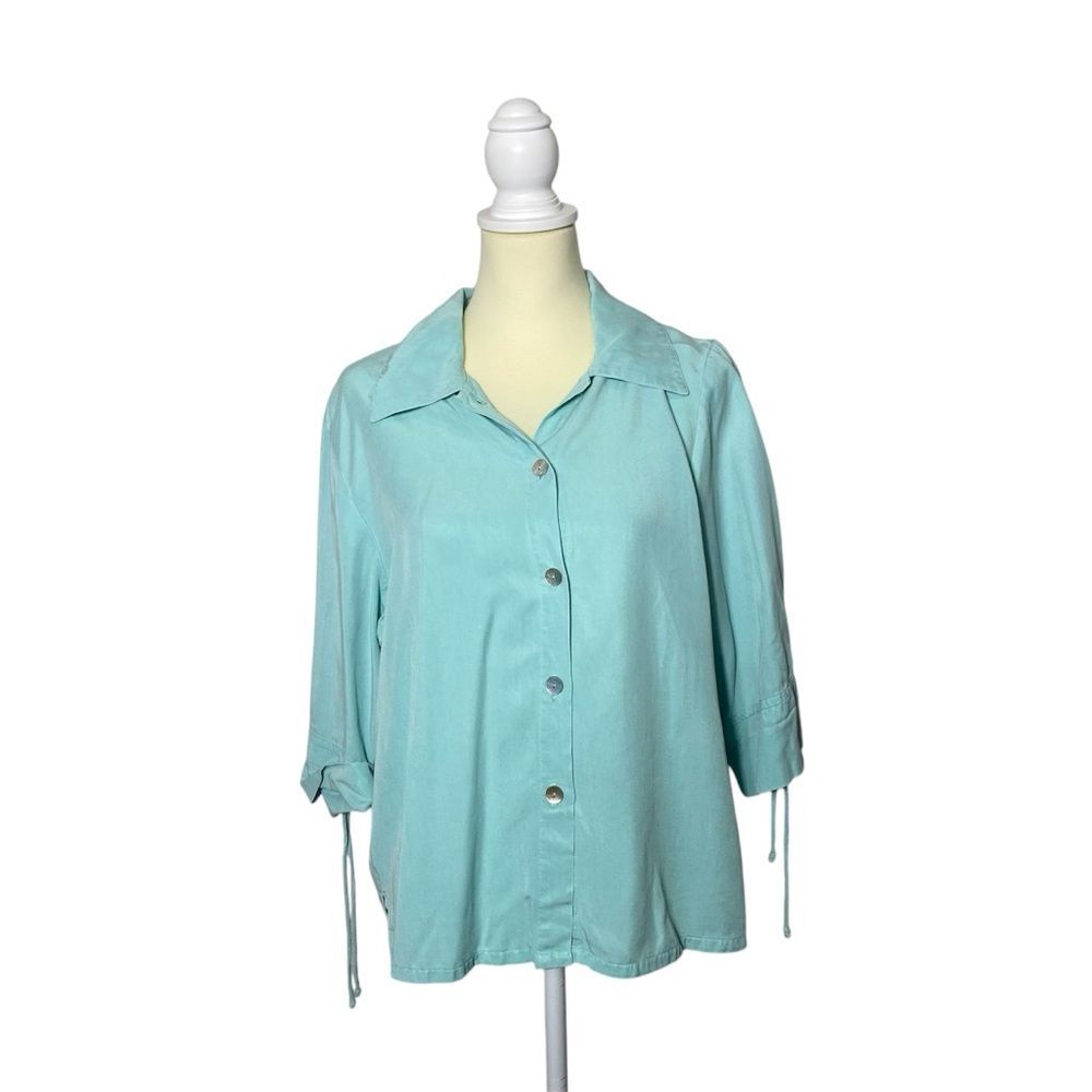 By JJ 100% Tencell Cyan 3/4 Roll Tab Sleeve Button Up Shirt Women's Size Medium